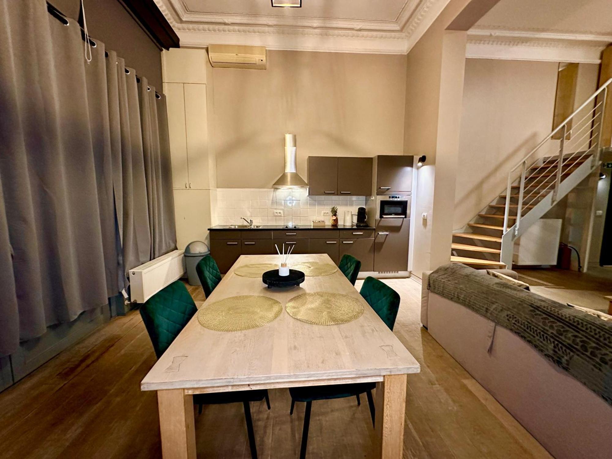 Luxury Suites Castel By Rikas Hotels Antwerpen Bagian luar foto