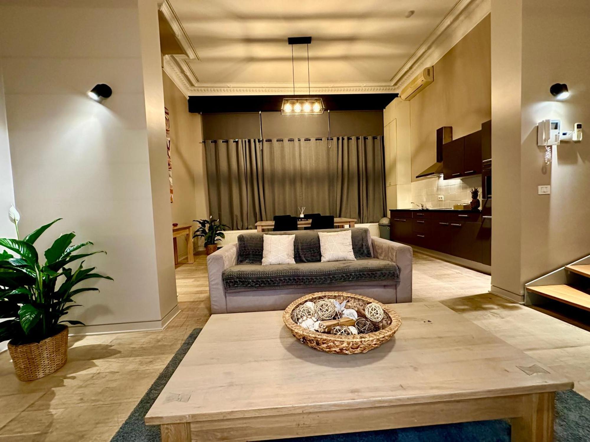 Luxury Suites Castel By Rikas Hotels Antwerpen Bagian luar foto