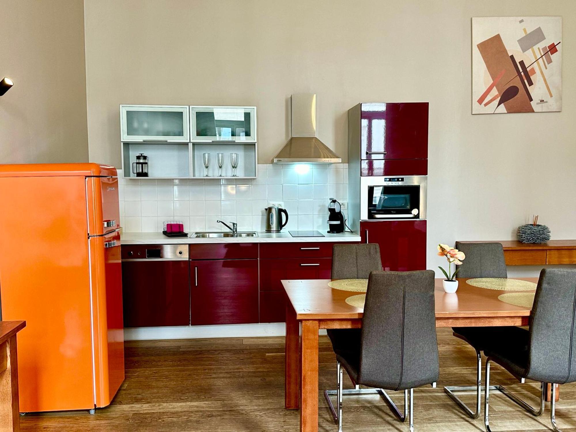 Luxury Suites Castel By Rikas Hotels Antwerpen Bagian luar foto
